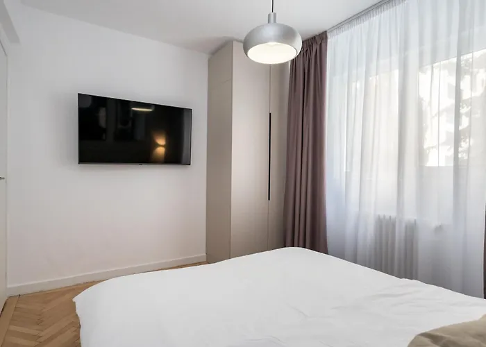 Majestic Downtown Бухарест