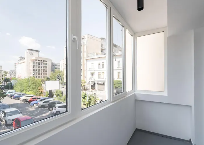 Апартаменти Majestic Downtown